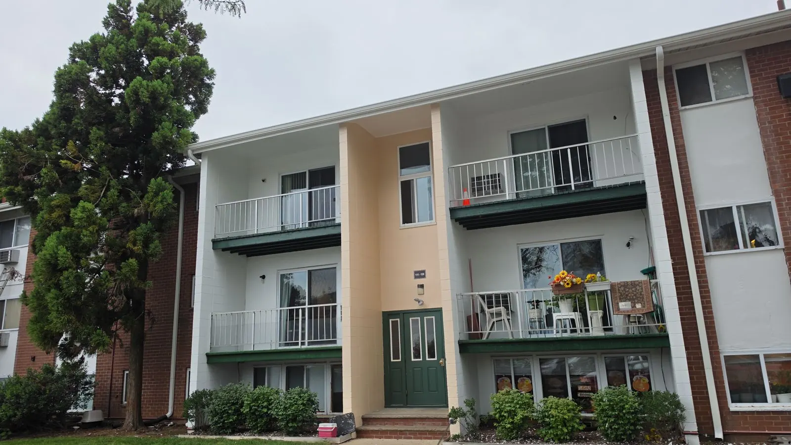 Finished work: Multifamily Exterior Painting - South Amboy, NJ by L&X Painting LLC